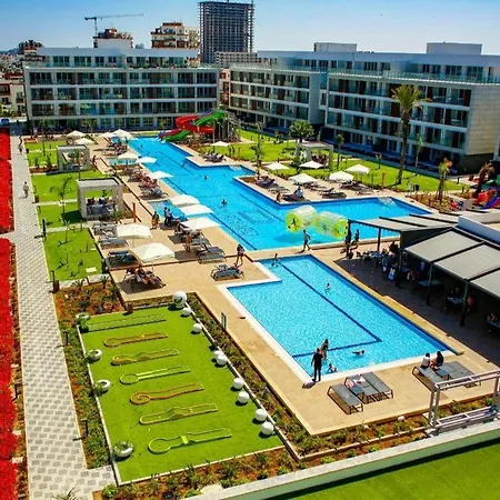 Long * Iskele District (Northern Cyprus)